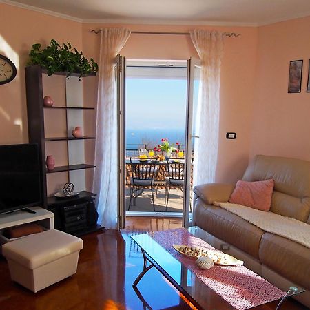 Apartman Mimi Laurana Esterno foto