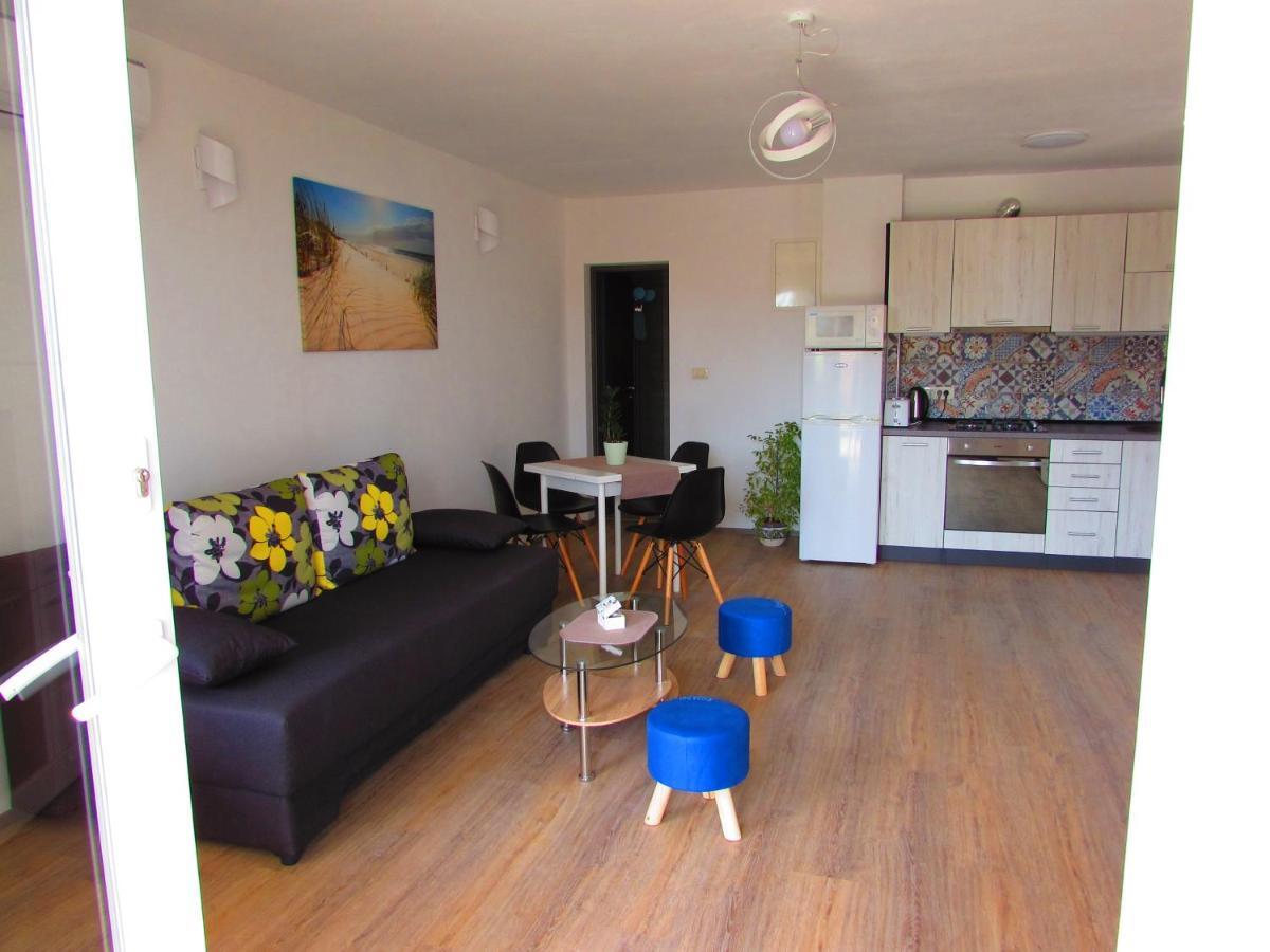 Apartman Mimi Laurana Esterno foto