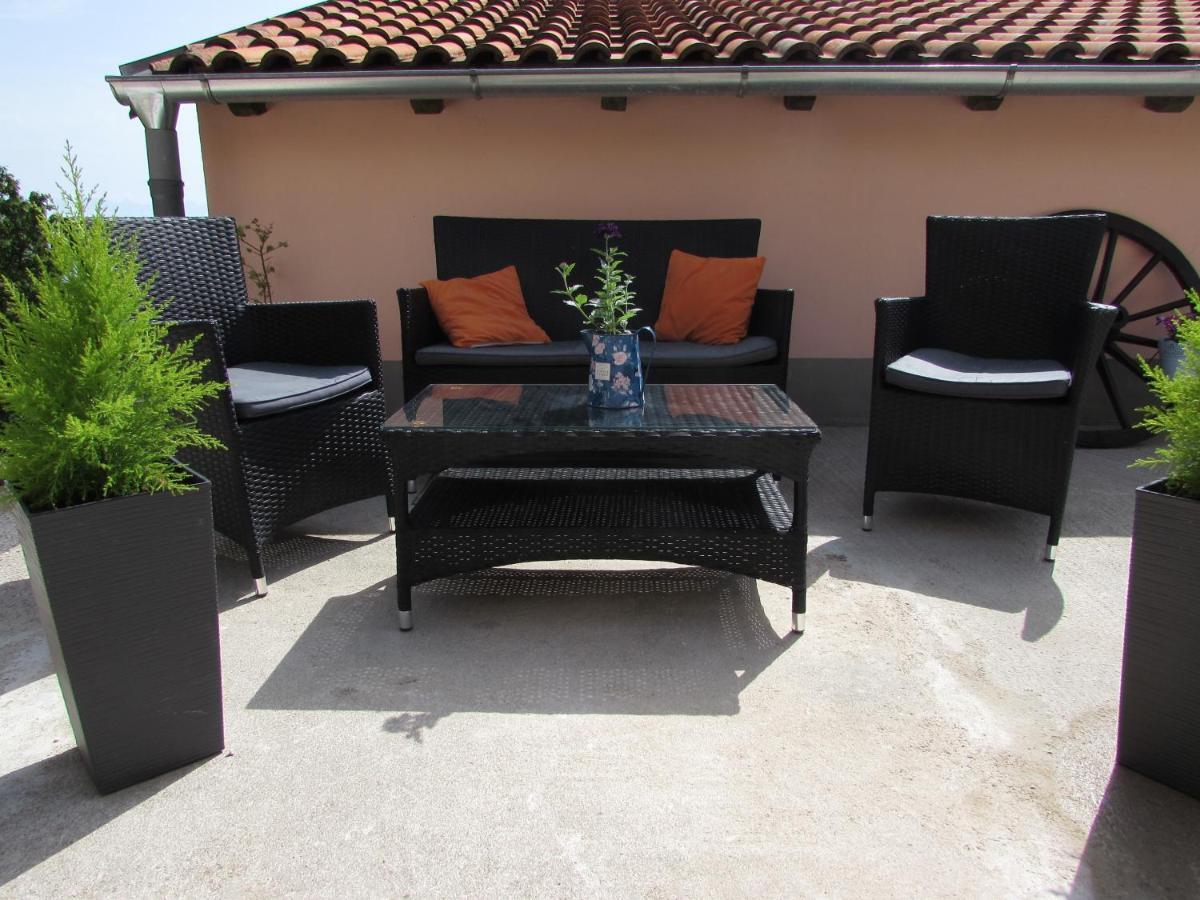 Apartman Mimi Laurana Esterno foto